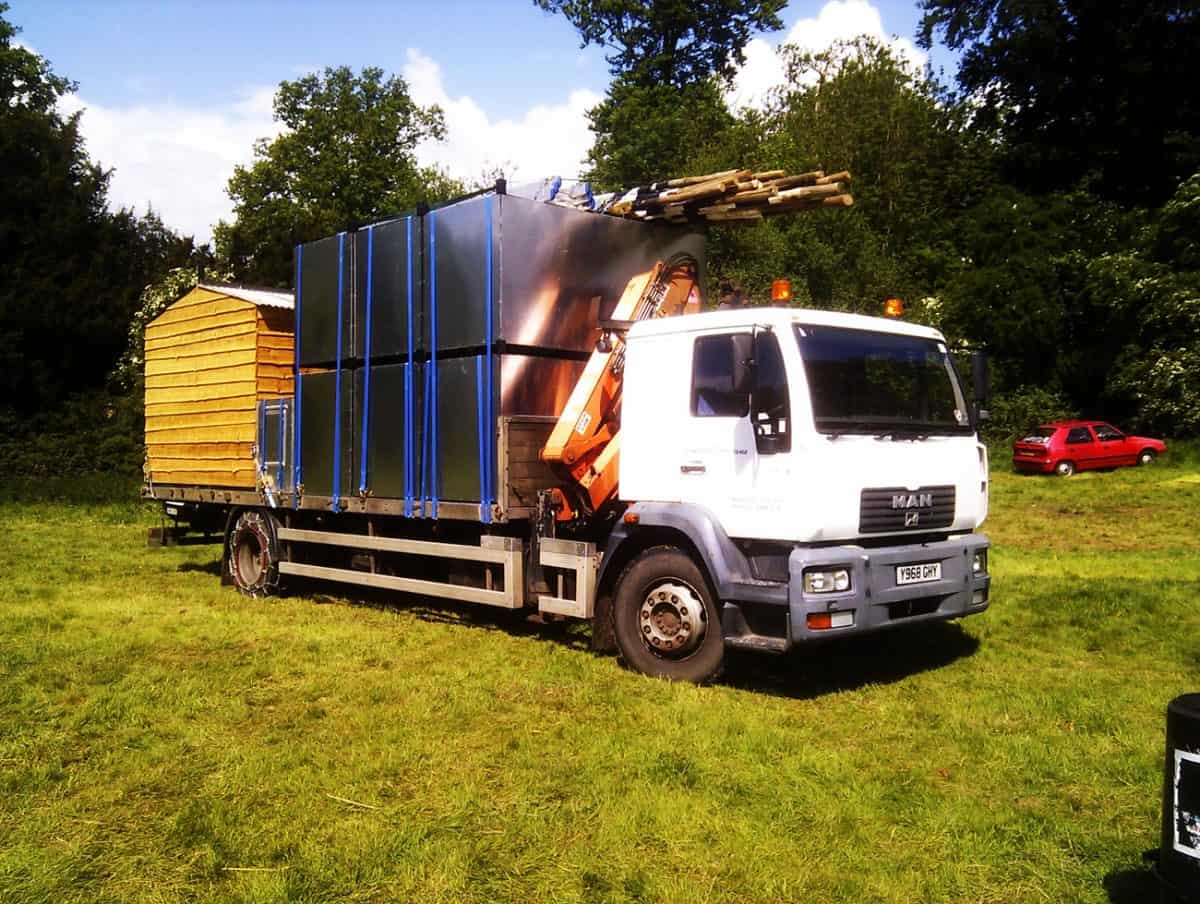 Flatbed lorry
